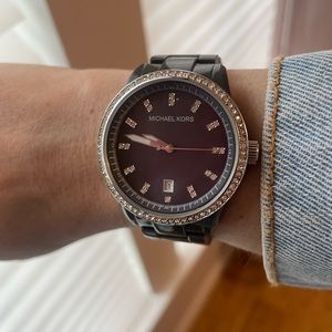 Barely worn Michael kors charcoal watch